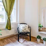 Cozy 2 Bedroom Apartment In Terez Boulevard.