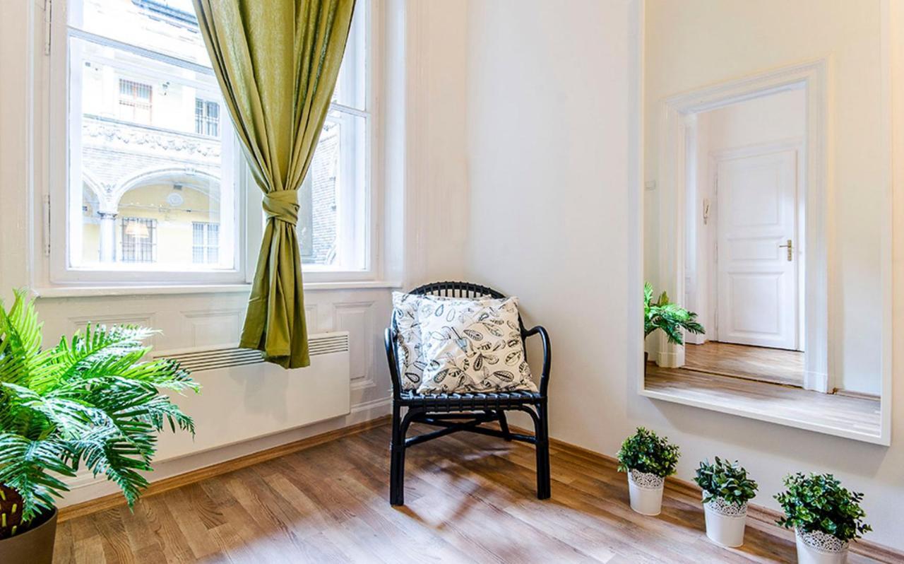 Apartmán Cozy 2 Bedroom In Terez Boulevard.